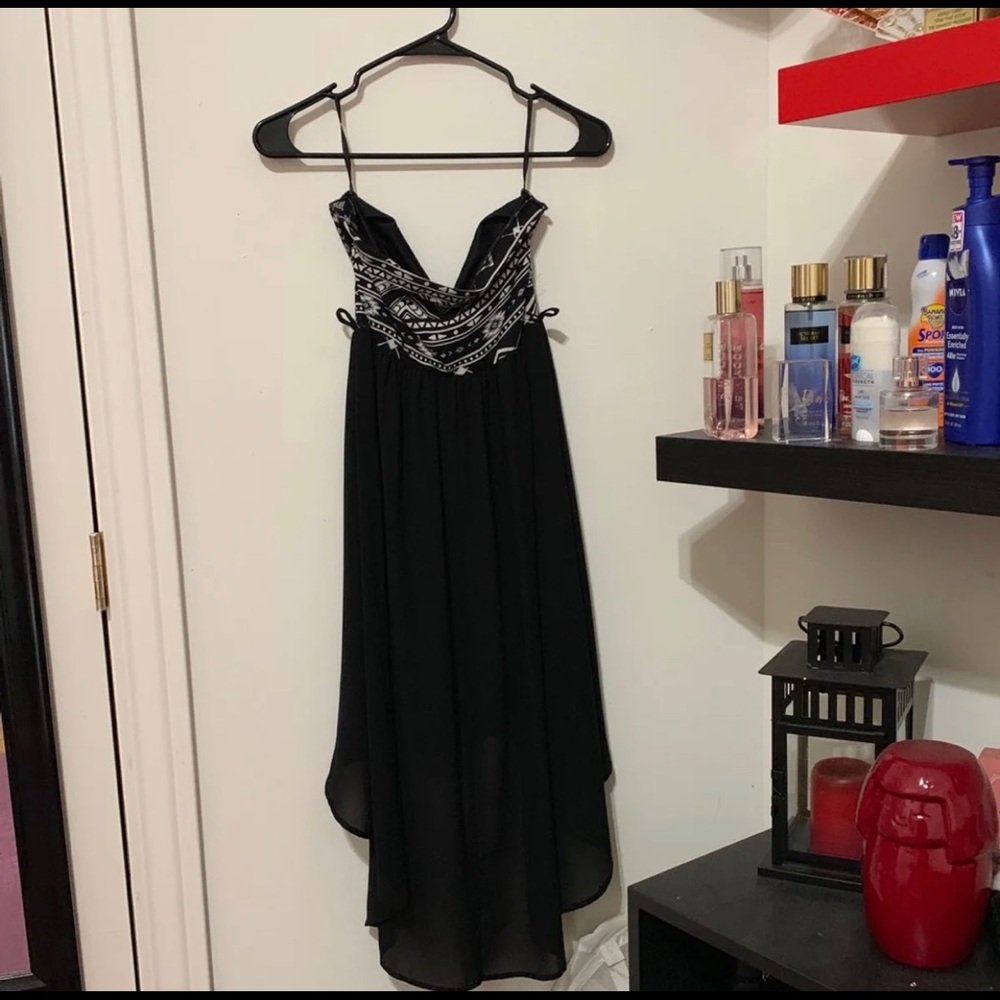 Strapless flowy dress